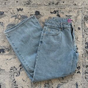 Edikted Light Wash Raelynn Jeans